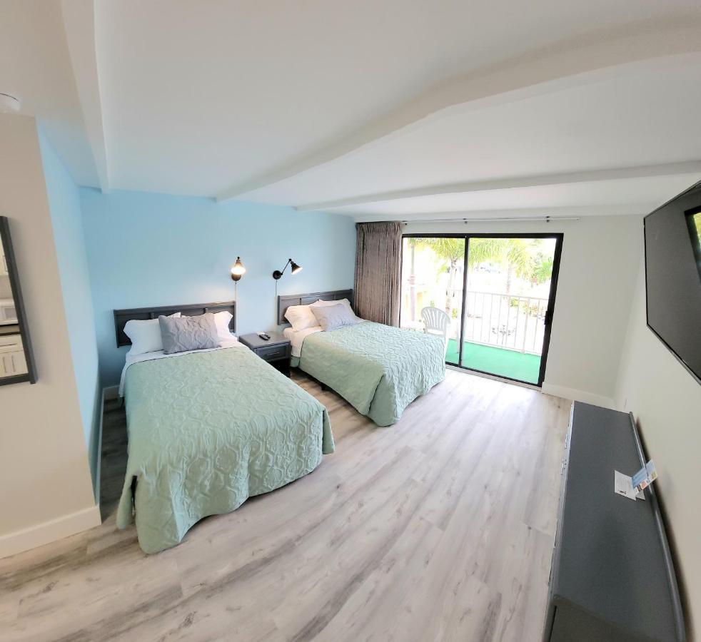 Satellite Motel เซนต์พีทบีช ภายนอก รูปภาพ