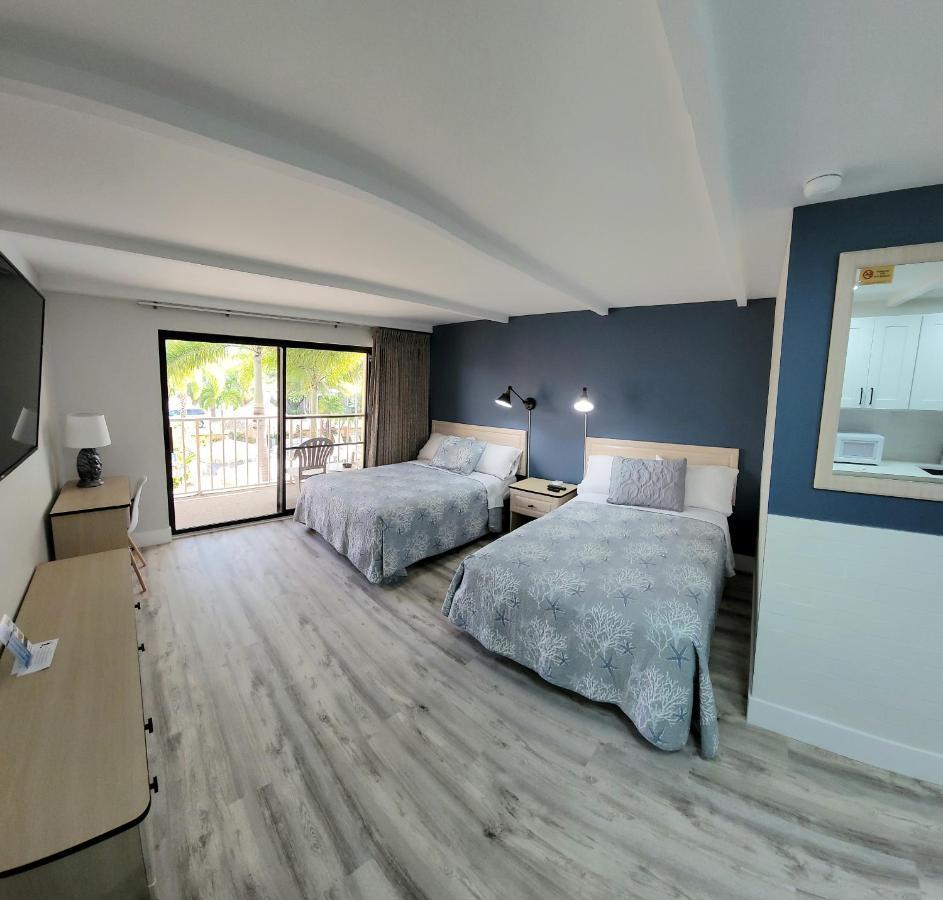 Satellite Motel เซนต์พีทบีช ภายนอก รูปภาพ