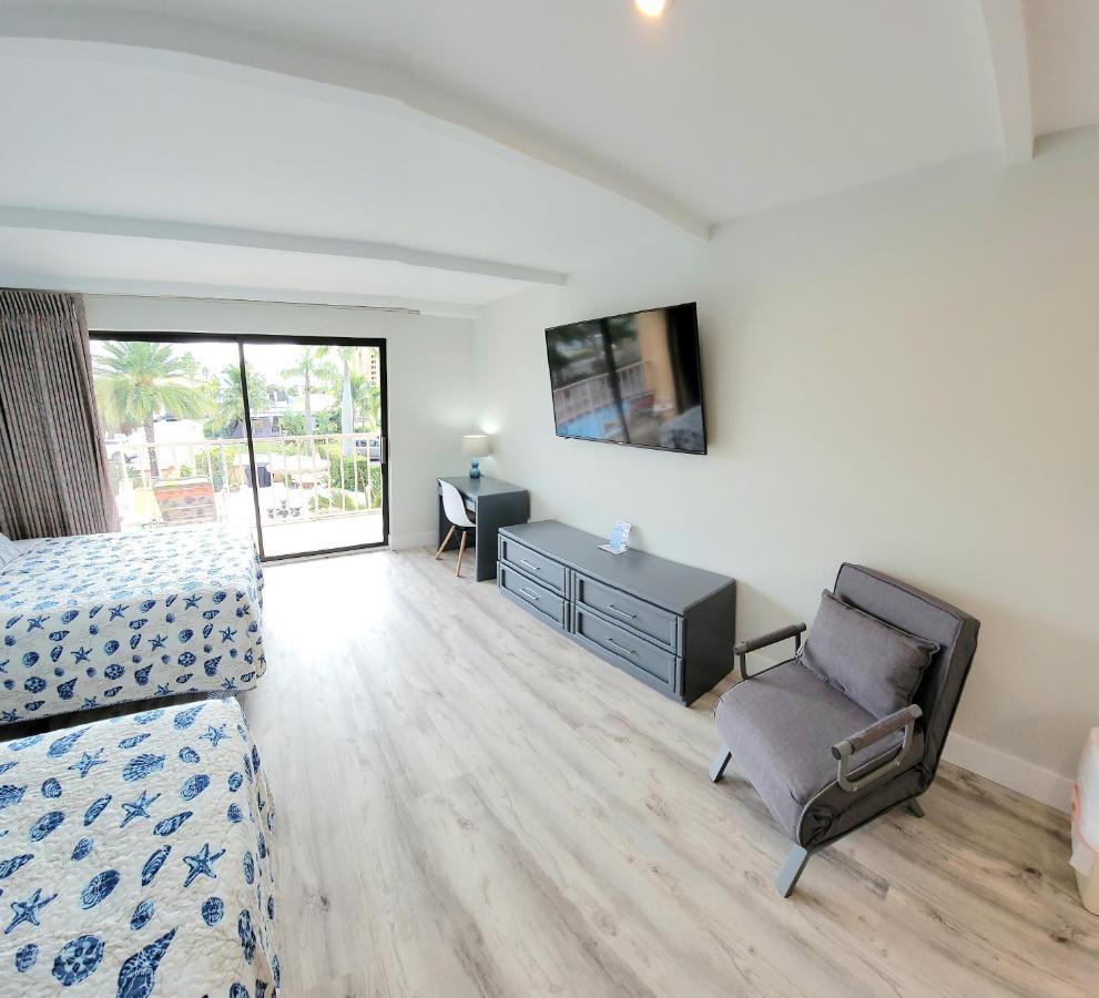 Satellite Motel เซนต์พีทบีช ภายนอก รูปภาพ